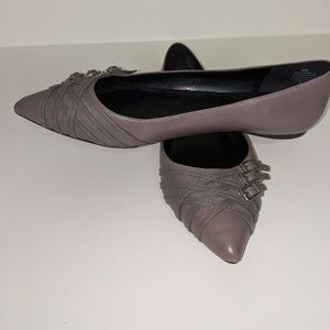 Nine West Gray pointy Toe Flats